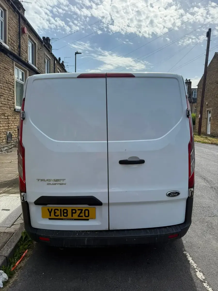 Used Ford Transit Custom 105 HP (77 kW) 2018 White Van