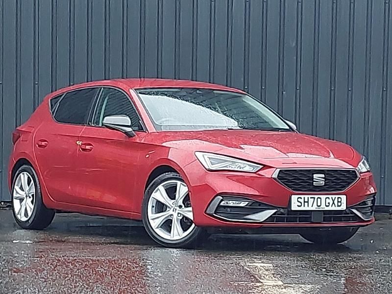 Used Seat Leon FR 110 HP (80 kW) 2020 Red Hatchback
