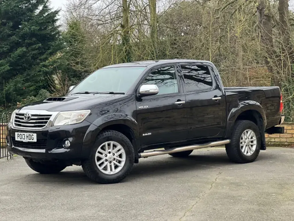 Used Toyota HiLux 2013 Black Pickup