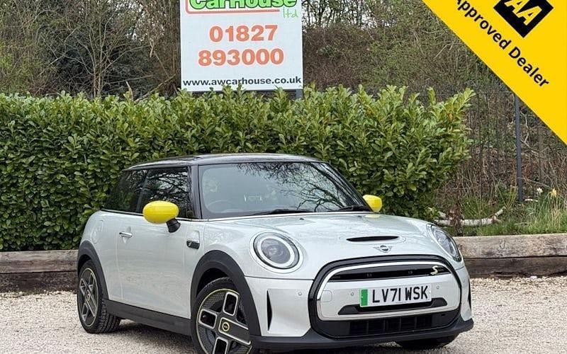 Begagnad Mini Cooper Level 2 135 kW (184 HK) 2023 Halvkombi