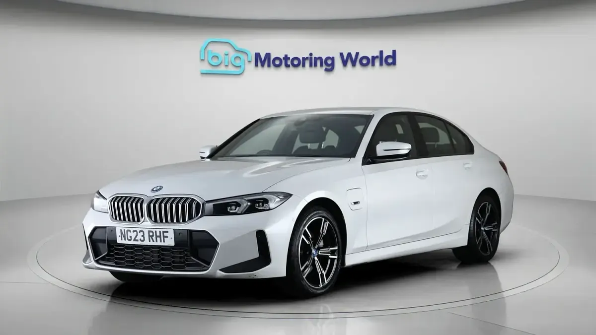 Used BMW 330e M Sport 292 HP (214 kW) 2023 White Sedan