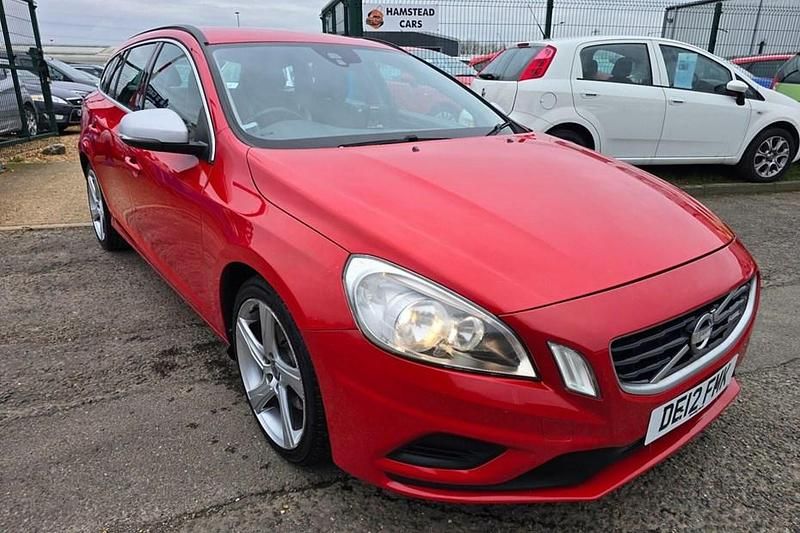 Used Volvo V60 R-Design 115 HP (84 kW) 2012 Red Estate