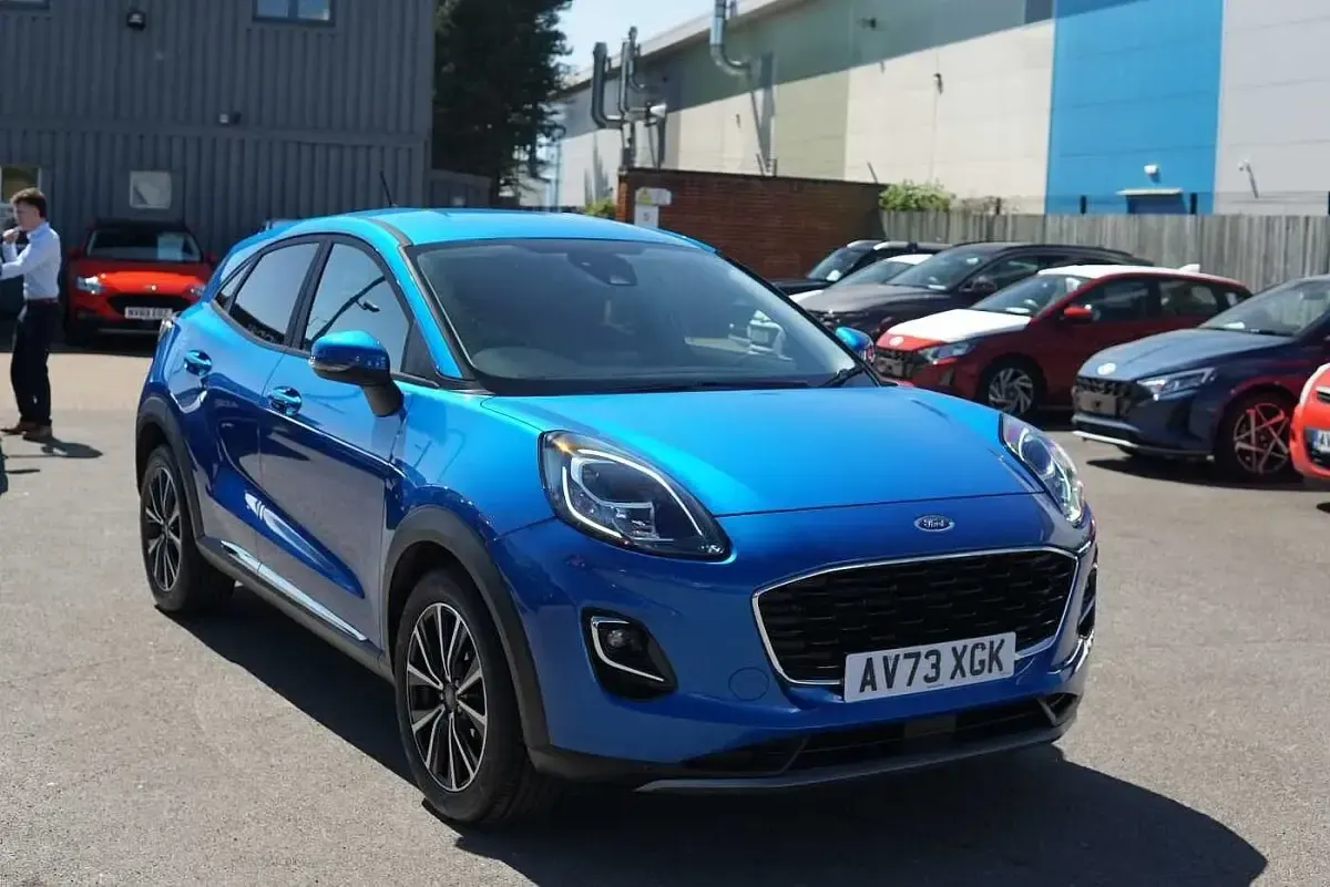 Begagnad Ford Puma Titanium 125 HK (91 kW) 2023 Blå SUV