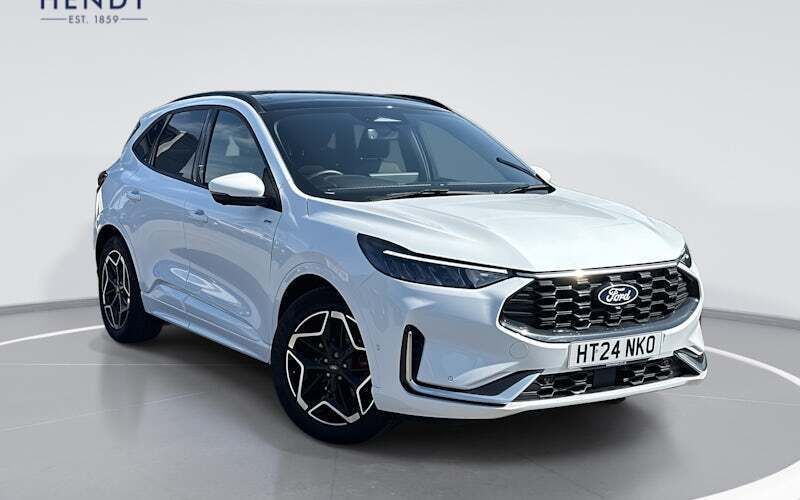 Used 2025 Ford Kuga ST-Line X SUV | £27,999 (Expensive) - Image 1/4