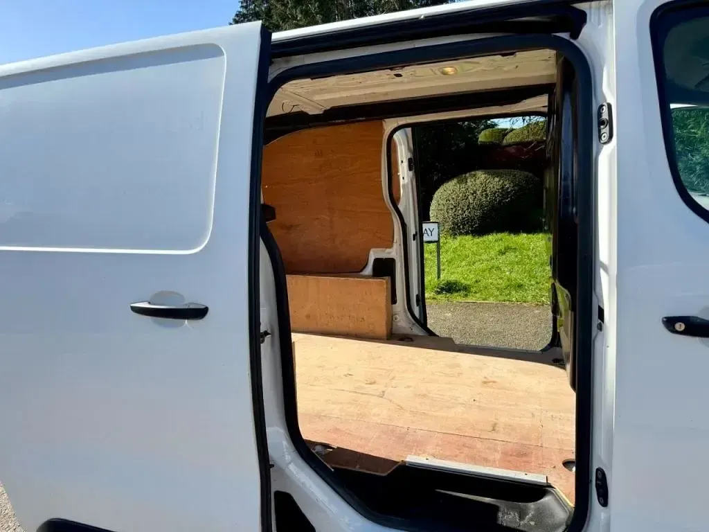 Usado Citroën Dispatch 2019 Branco Monovolume