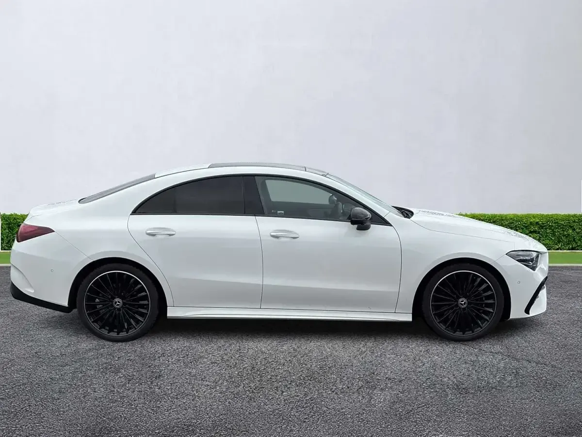 Gebraucht Mercedes CLA220 AMG Line Premium Plus 190 PS (139 kW) 2024 Weiß Limousine