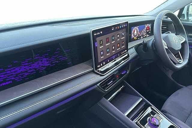 Used VW Touran Elegance 2025 White MPV