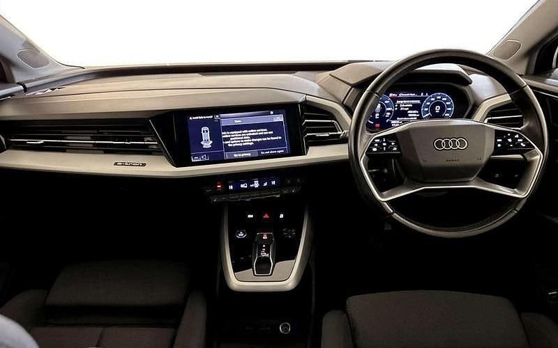 Used Audi Q4 Sportback e-tron Sport 150 kW (204 HP) 2022 Grey SUV