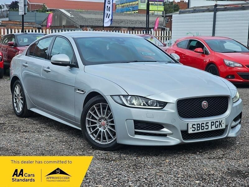 Used Jaguar XE R-Sport 163 HP (119 kW) 2016 Silver Sedan