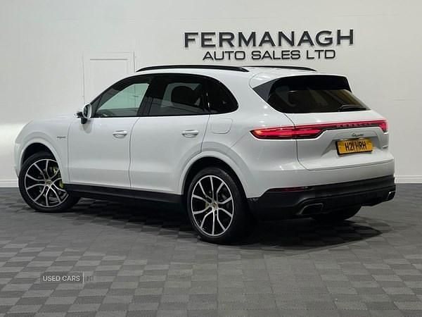 Used Porsche Cayenne 462 HP (339 kW) 2018 White SUV