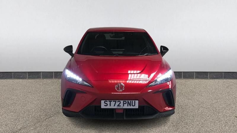 Used MG MG4 EV SE 125 kW (170 HP) 2022 Red Hatchback