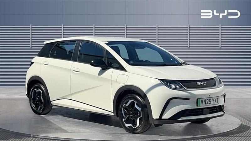 New 2025 BYD Dolphin Active Hatchback | £18,875 (Fair price) - Image 1/3