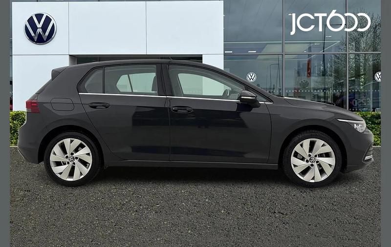 Second-hand VW Golf VIII Style 147 CP (108 kW) 2023 Gri Hatchback