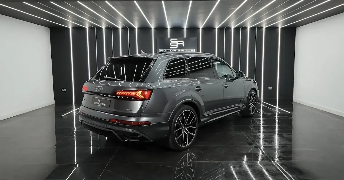 Used Audi Q7 Black Edition 231 HP (169 kW) 2019 Grey SUV