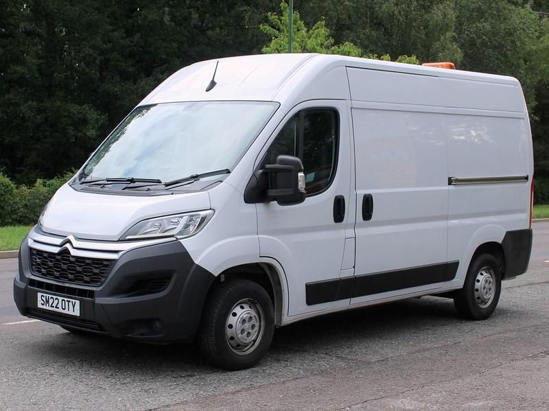 White Used 2022 Citroën Relay Van | £15,995 (Fair price) - Image 1/4