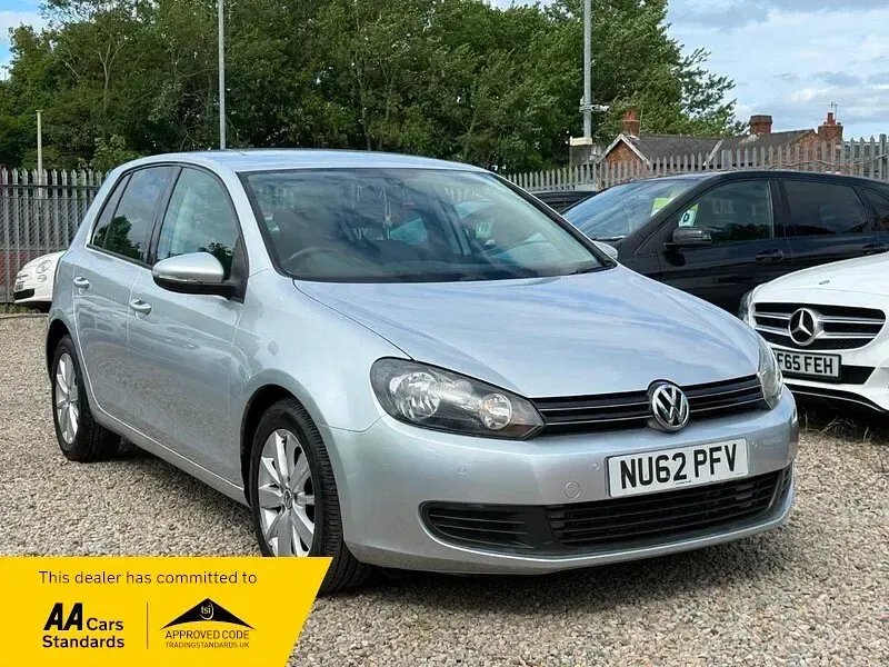 Used VW Golf VII Match 105 HP (77 kW) 2012 Silver Hatchback