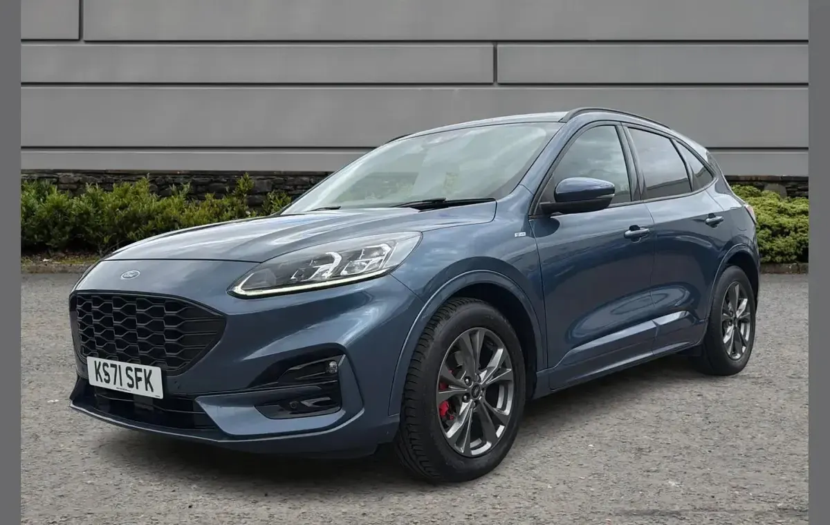 Begagnad Ford Kuga ST-Line 120 HK (88 kW) 2022 Blå SUV