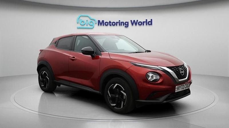Used Nissan Juke N-Connecta 114 HP (83 kW) 2023 Red SUV