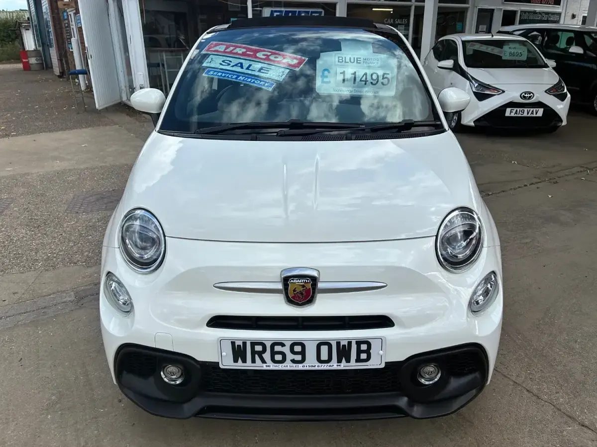 Used Abarth 595C 145 HP (106 kW) 2019 White Cabriolet