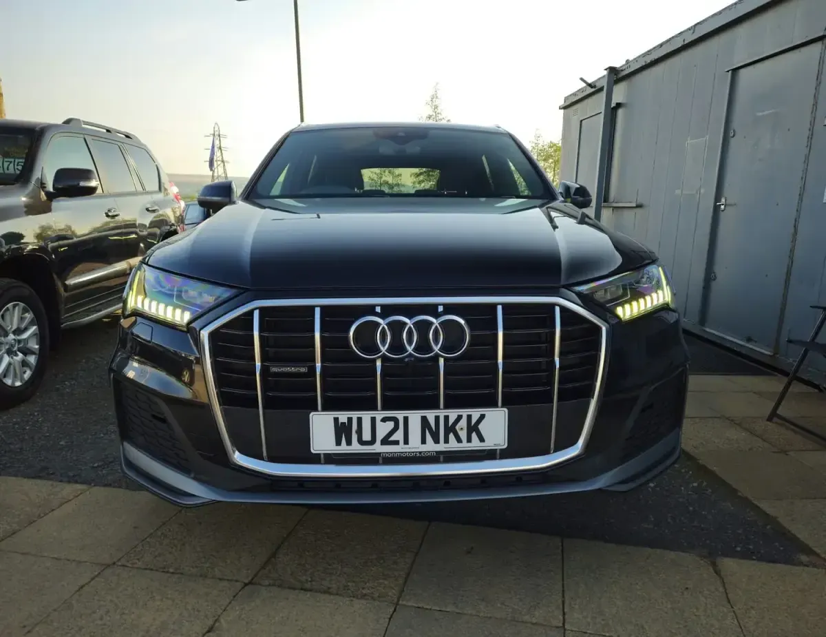 Used Audi Q7 S-Line 286 HP (210 kW) 2021 Black SUV