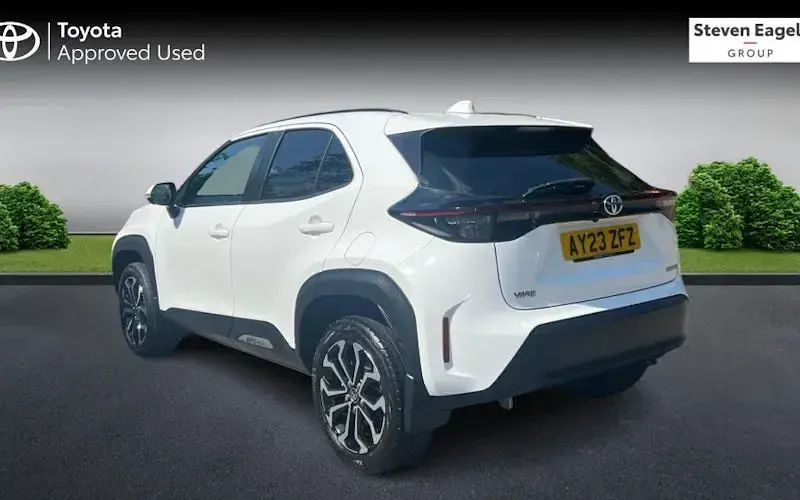 Used Toyota Yaris Hybrid Design 116 HP (85 kW) 2026 Estate