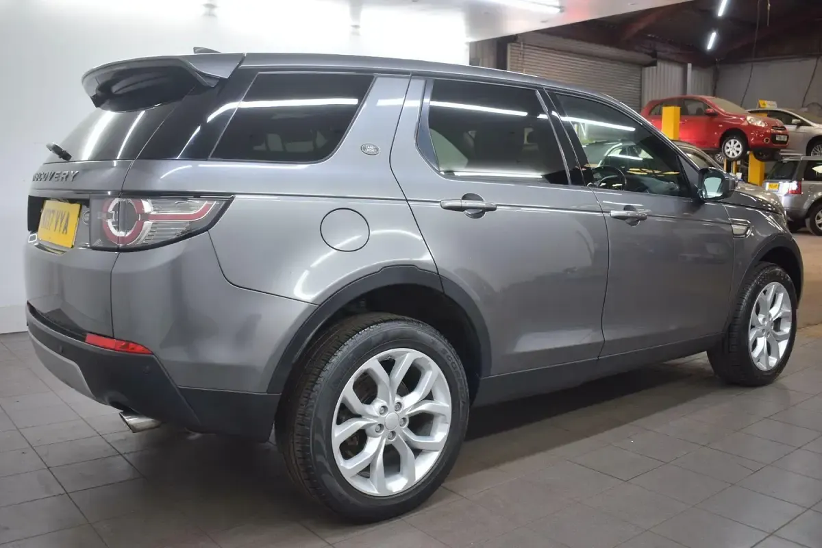 Used Land Rover Discovery Sport HSE 180 HP (132 kW) 2017 Grey SUV