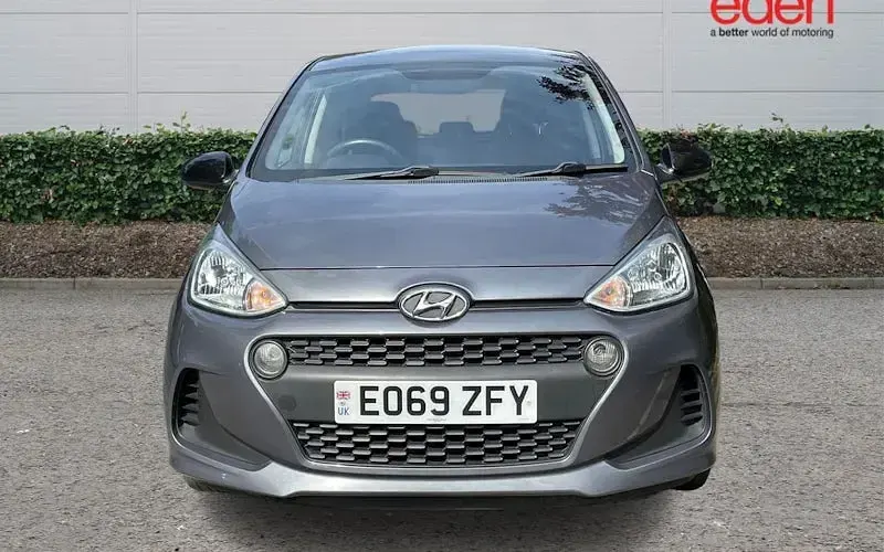 Used Hyundai i10 67 HP (49 kW) 2019 Grey Hatchback