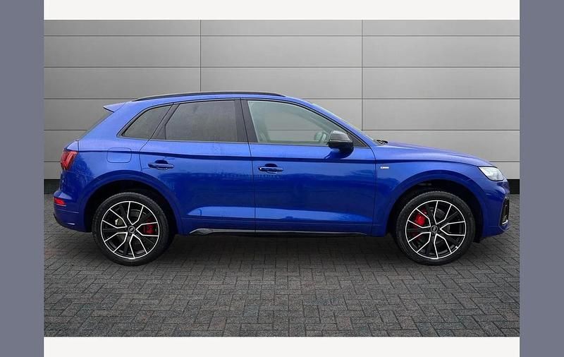 Used Audi Q5 Comfort 265 HP (194 kW) 2023 Blue SUV