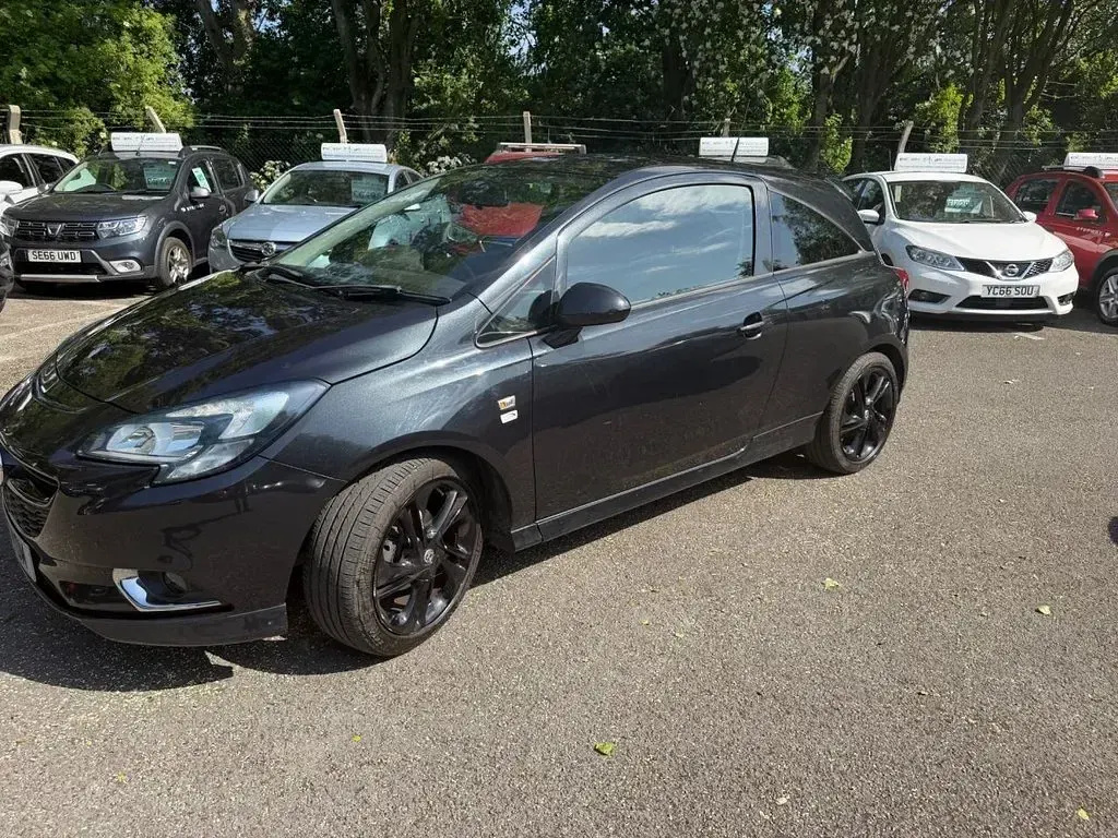 Used Vauxhall Corsa Edition 70 HP (51 kW) 2015 Black Hatchback