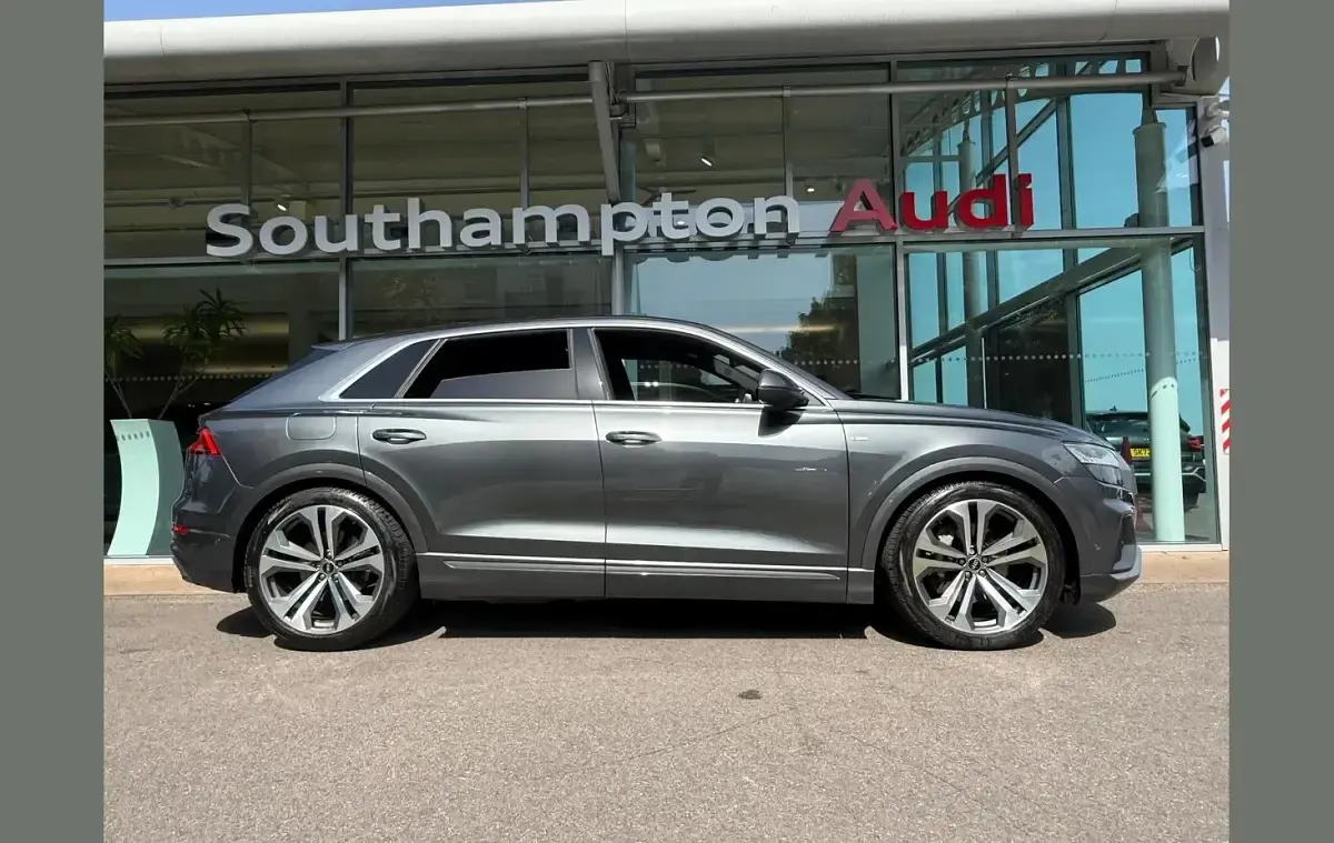 Used Audi Q8 S-Line 281 HP (206 kW) 2021 Grey SUV