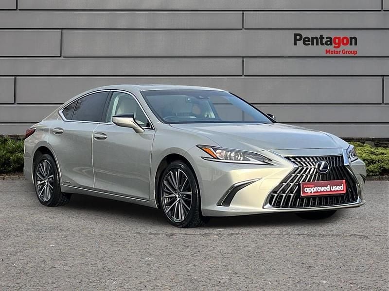 White Used 2022 Lexus ES300H Sedan | £27,450 (Fair price) - Image 1/4
