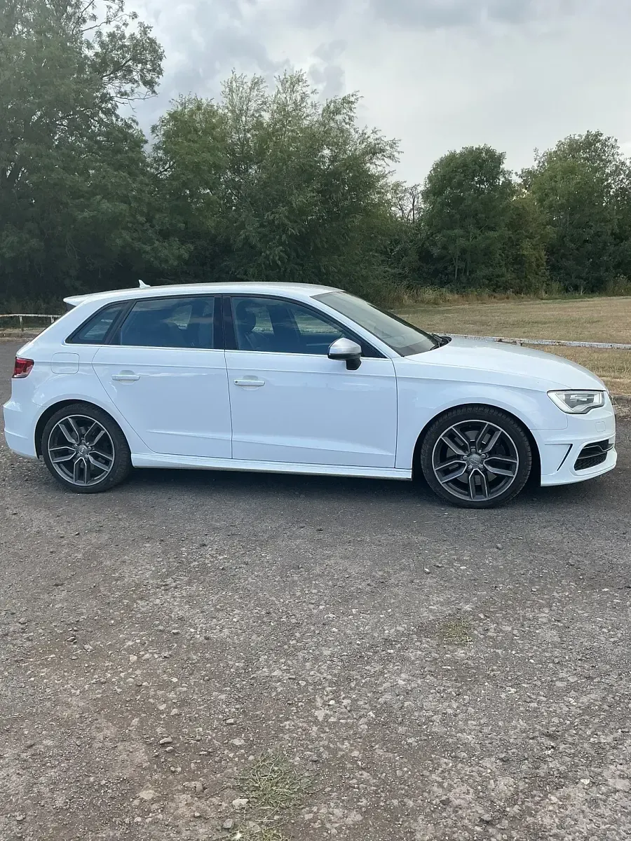 Used Audi A3 2016 White Hatchback