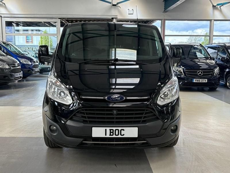 Used Ford Transit Custom Limited 130 HP (95 kW) 2018 Black Van
