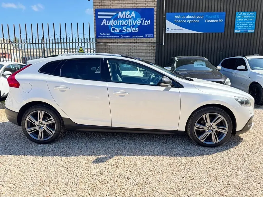 Usado Volvo V40 2014 Branco Citadino