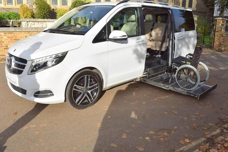 White Used 2018 Mercedes V250 MPV | £37,500 (Fair price) - Image 1/4