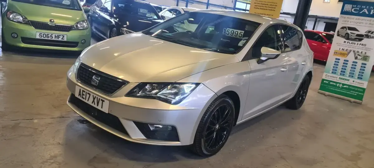 Używany Seat Leon SE Dynamic 2017 Srebrny Hatchback