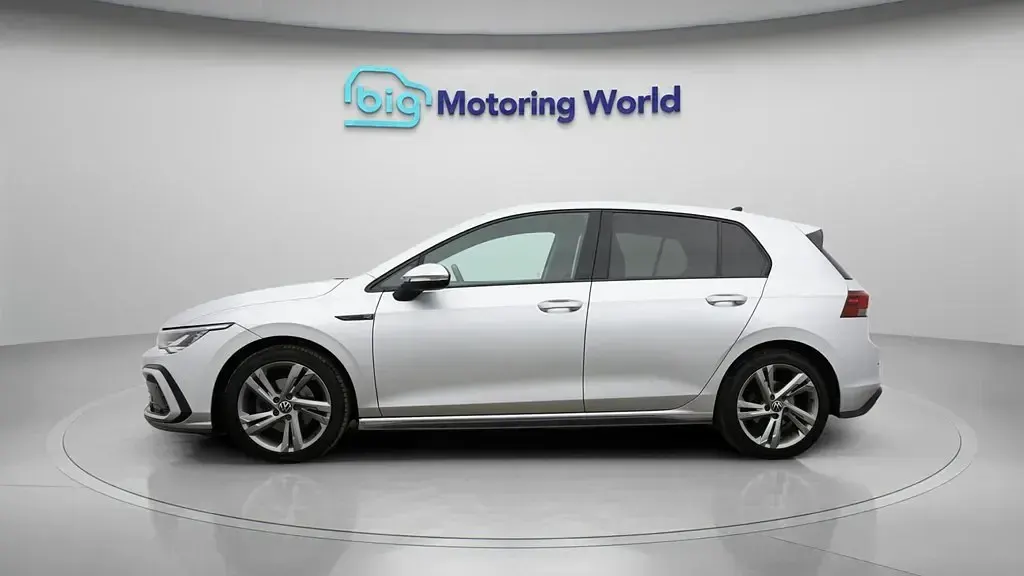 Used VW Golf VIII R-line 150 HP (110 kW) 2022 Silver Hatchback