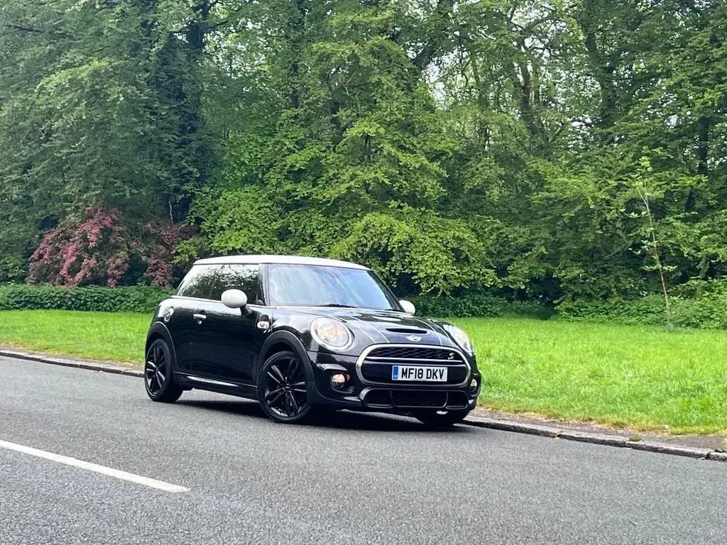 Used Mini Cooper S Hatch 210 HP (154 kW) 2018 Black Hatchback