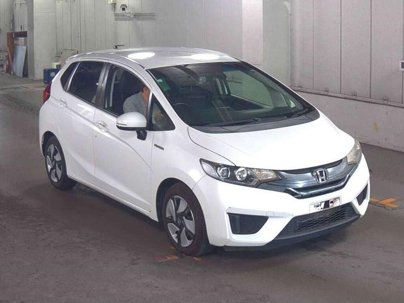 White Used 2015 Honda Jazz Hybrid Hatchback | £9,990 (Expensive) - Image 1/3