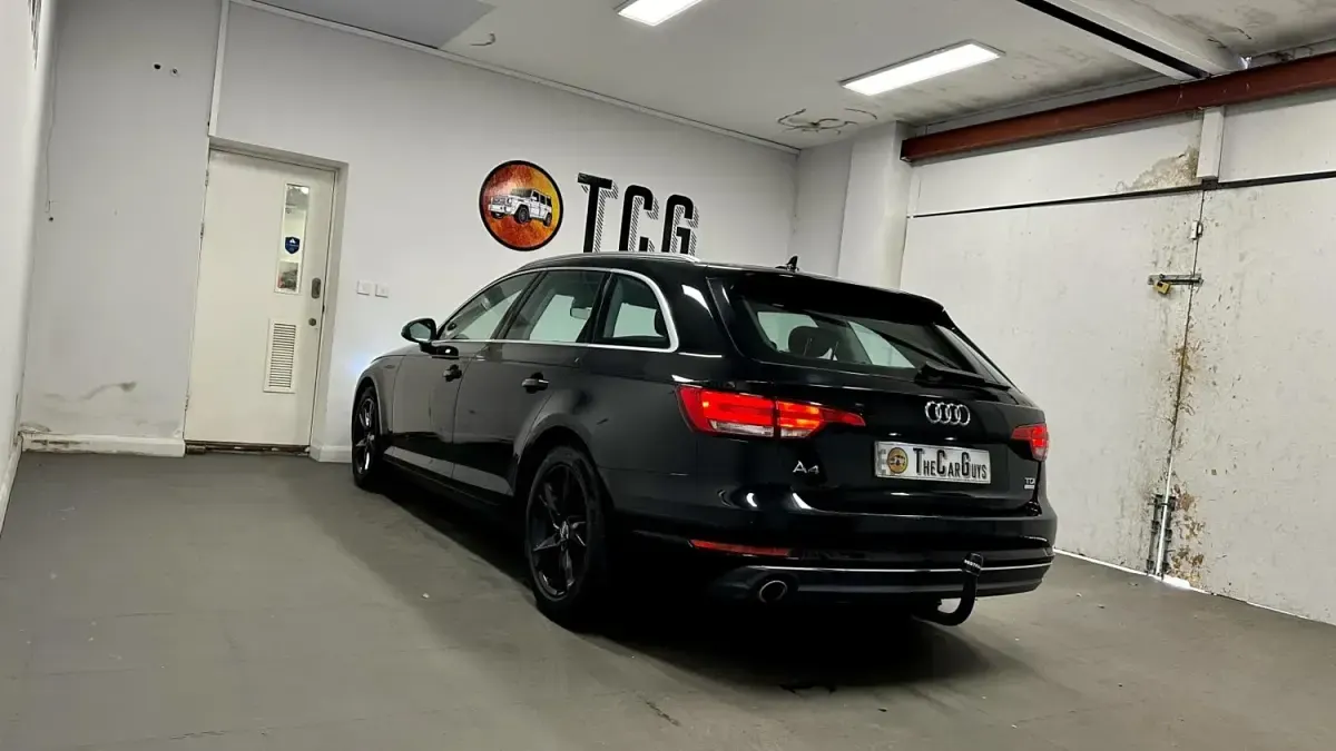 Begagnad Audi A4 Sport 2017 Svart Kombi