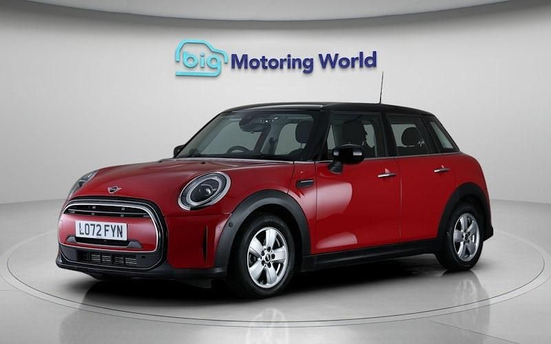 Usado Mini Cooper Classic 136 CV (100 kW) 2022 Rojo Utilitario