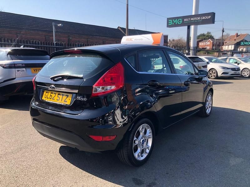 Used Ford Fiesta Zetec 94 HP (69 kW) 2013 Black Hatchback