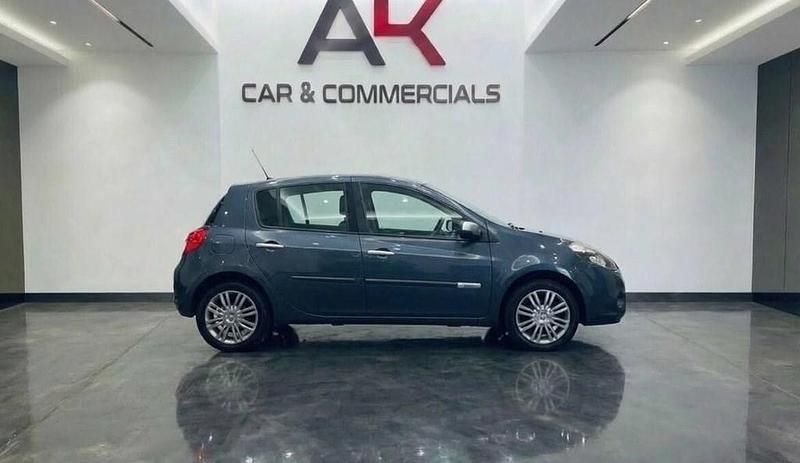 Used Renault Clio IV Dynamique 75 HP (55 kW) 2012 Blue Hatchback