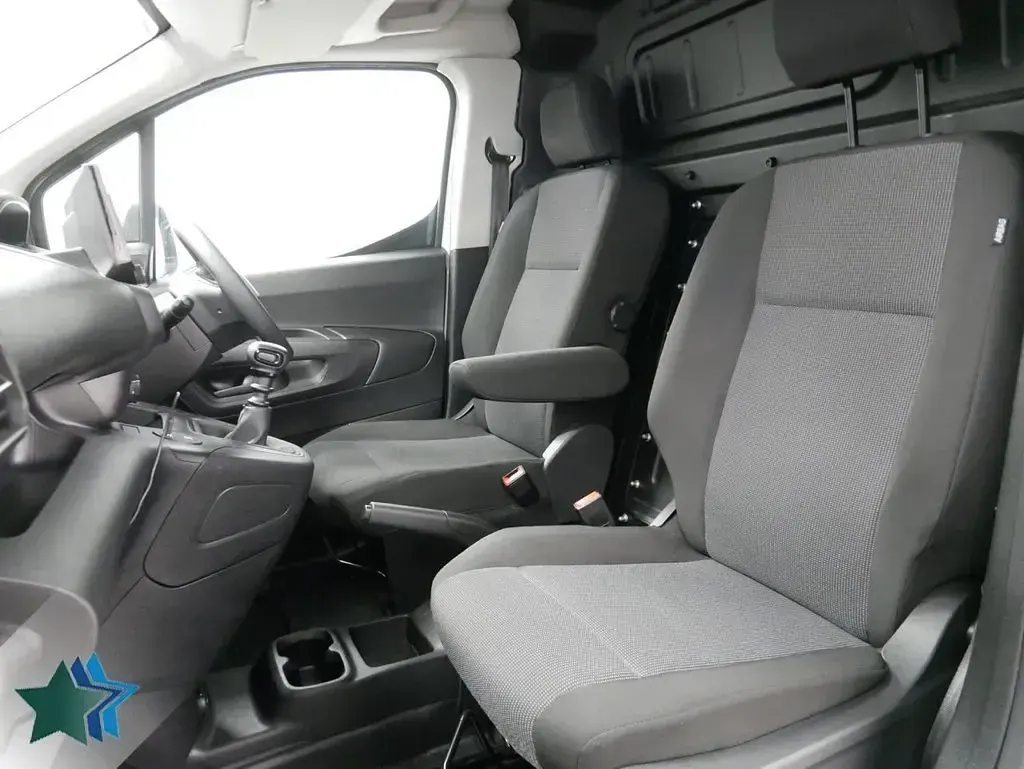 Used Peugeot Partner 100 HP (73 kW) 2024 White MPV