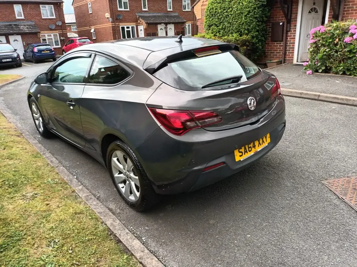Second-hand Vauxhall Astra GTC Sport 2014 Gri Hatchback