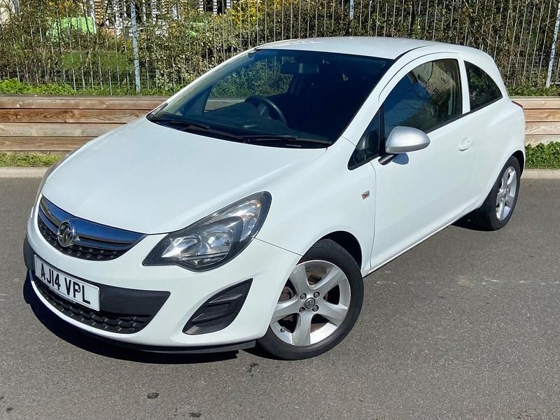 Used Vauxhall Corsa 2014 White Hatchback