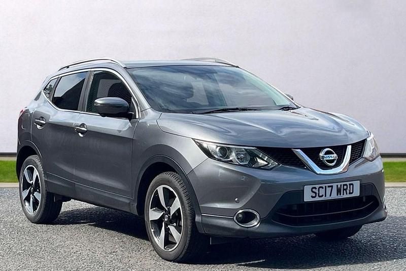 Grey Used 2017 Nissan Qashqai N-Connecta SUV | £8,975 (Fair price) - Image 1/4