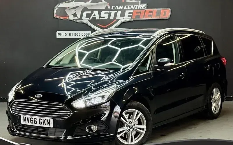 Usado Ford S-MAX Titanium 179 HP (131 kW) 2018 Monovolume