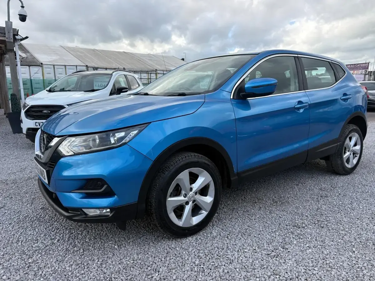 Used Nissan Qashqai Acenta Premium 2019 Blue SUV