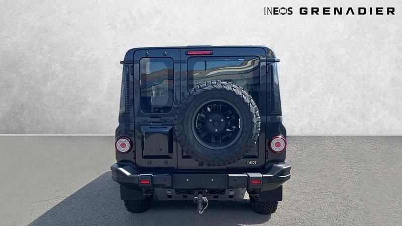 Used Ineos Grenadier 250 HP (183 kW) 2023 Grey MPV